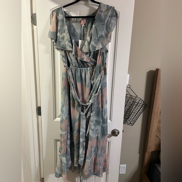 Ruffle Midi Dress - Picture 4 of 5